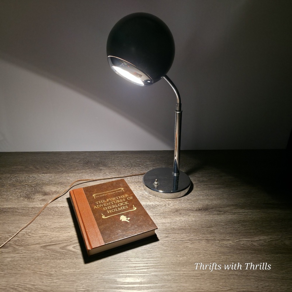 Vintage Underwriters Laboratories Desk Lamp With Bending Neck - Black & Chrome